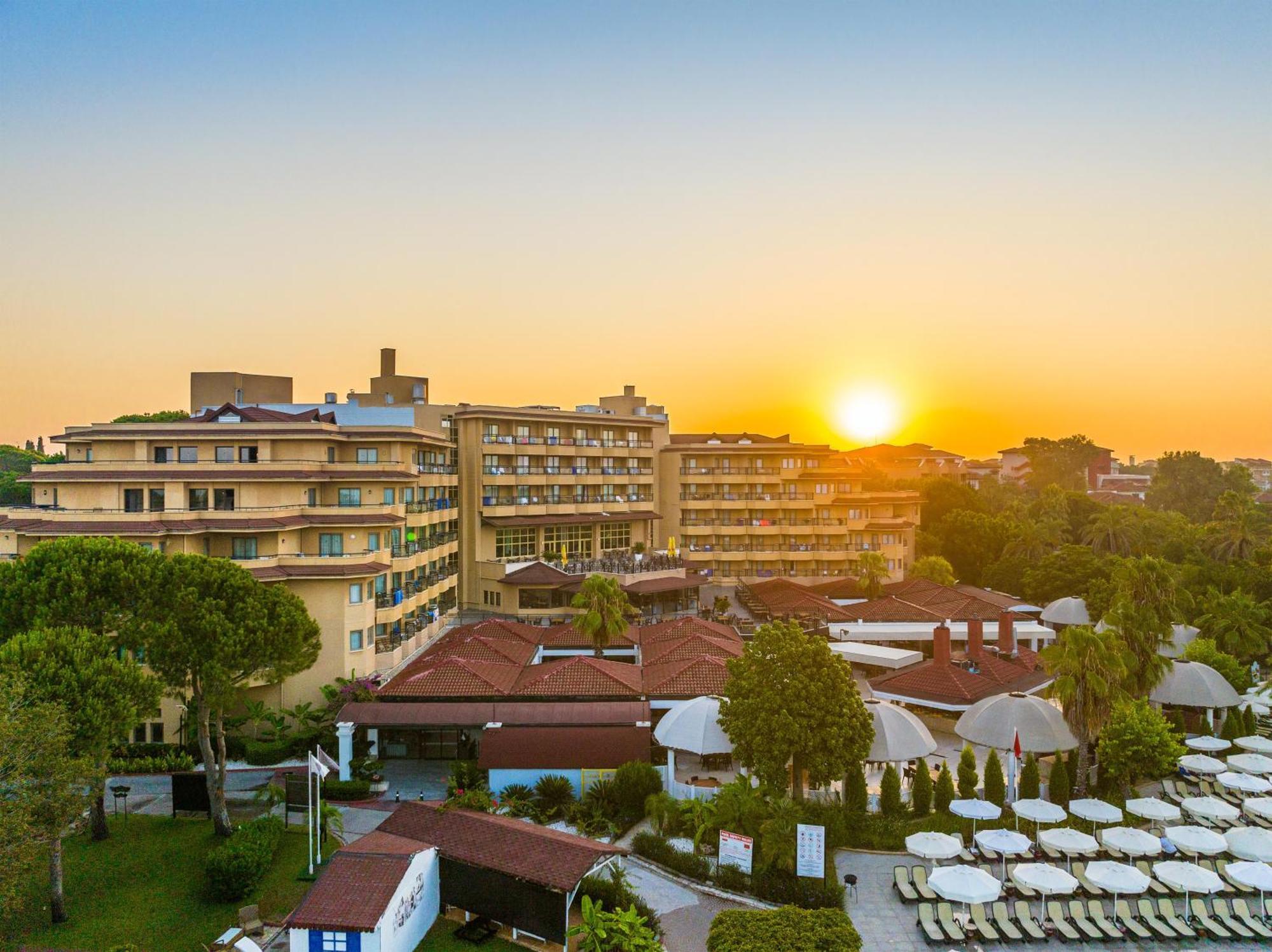 Asteria Family Resort Belek أنطاليا المظهر الخارجي الصورة Sunset at the hotel