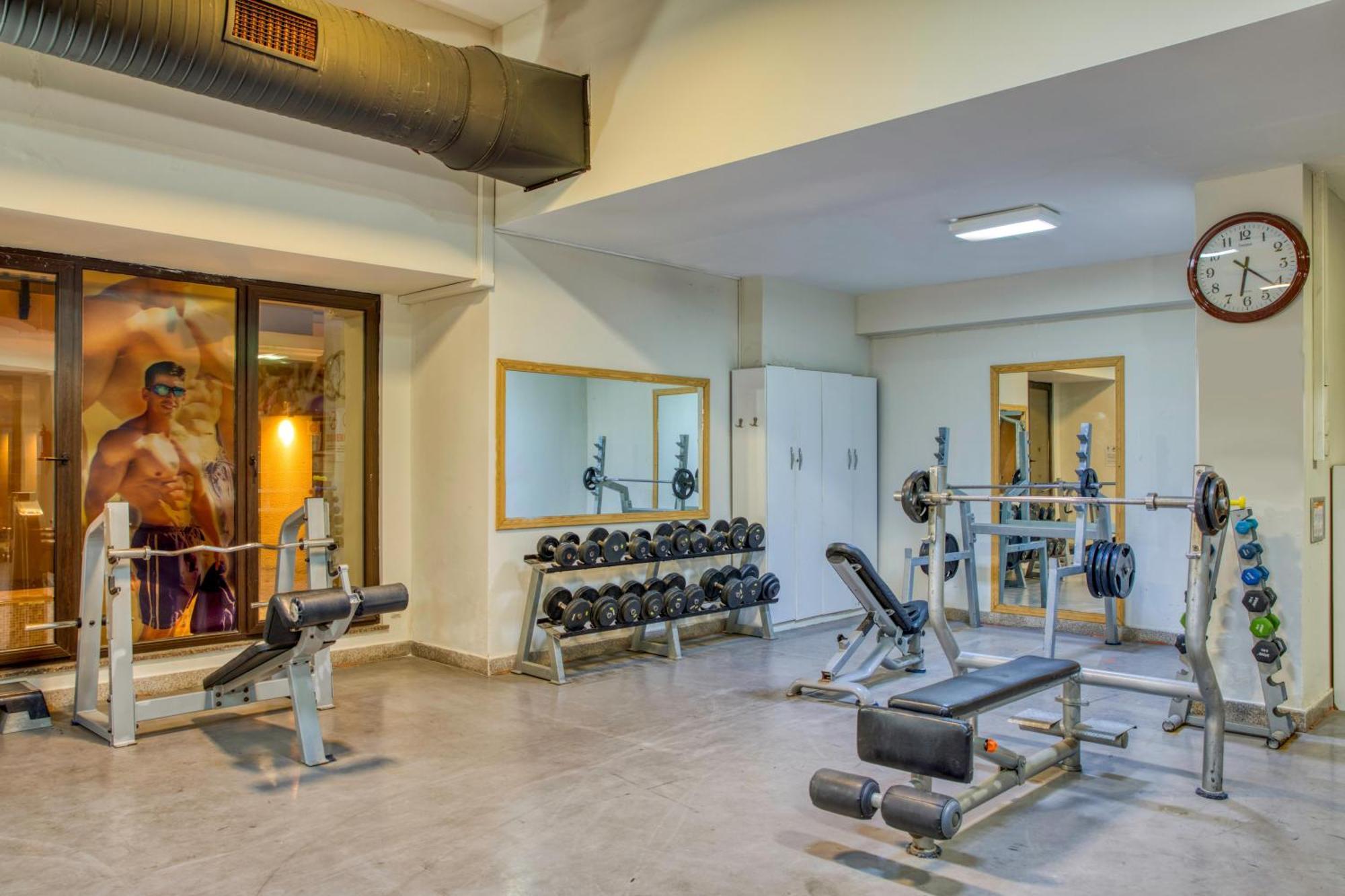 Asteria Family Resort Belek أنطاليا المظهر الخارجي الصورة The gym at the hotel