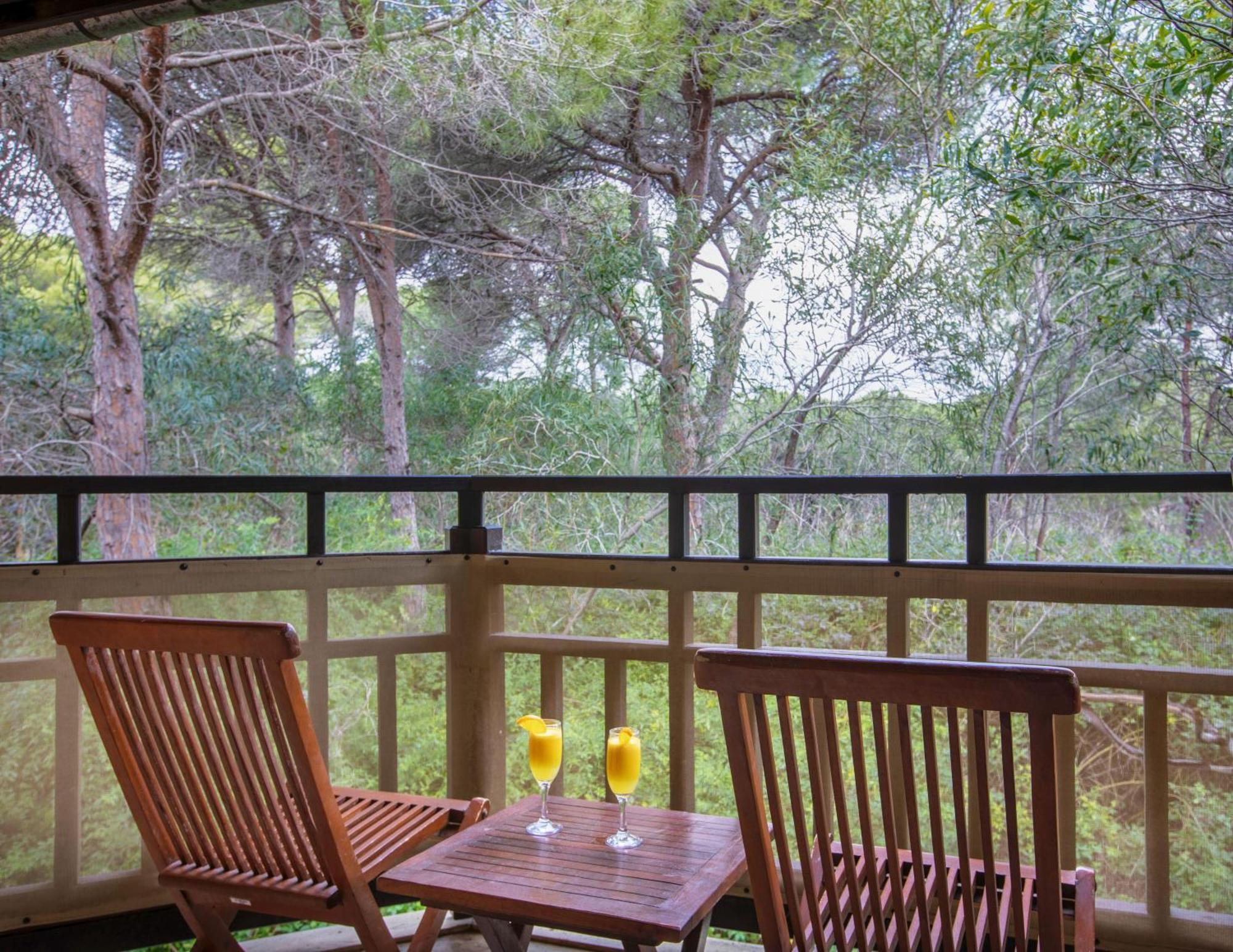 Asteria Family Resort Belek أنطاليا المظهر الخارجي الصورة A balcony